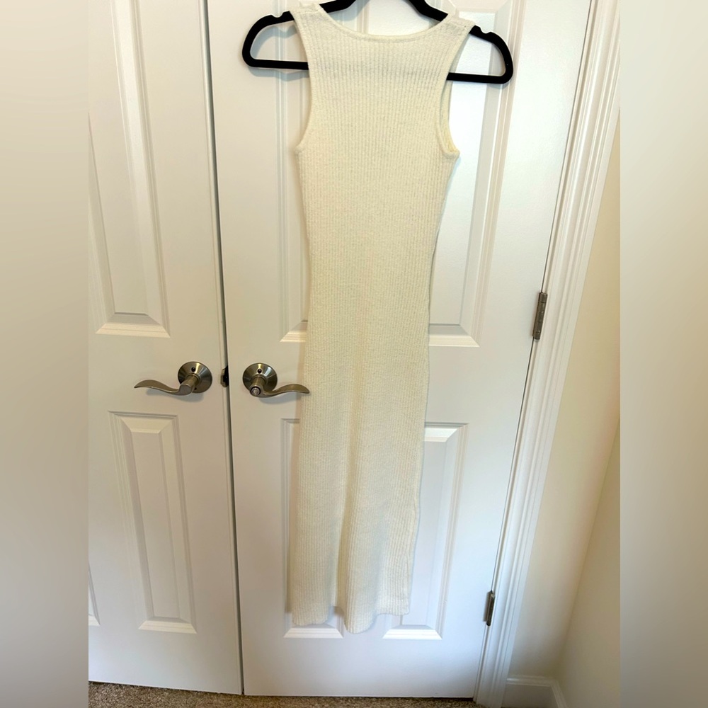 Sleeveless Ribbed Knit Fitted Maternity Midi Dress